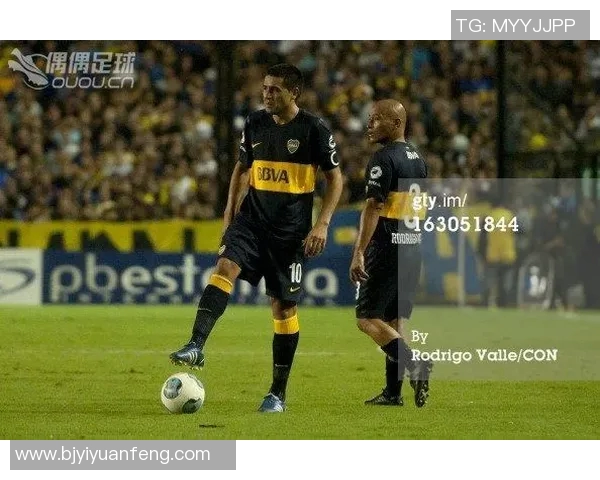 法国著名足球明星巴姆巴的辉煌职业生涯与传奇故事揭秘